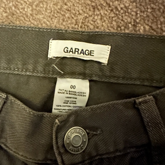 Garage Women’s Gray Cargo Pants - Picture 3 of 3
